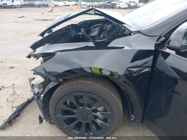 7SAYGDED1RF057360 Tesla Model Y