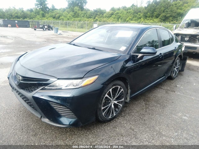 Toyota CAMRY SE 2018 4T1B11HK3JU634068 Image 2