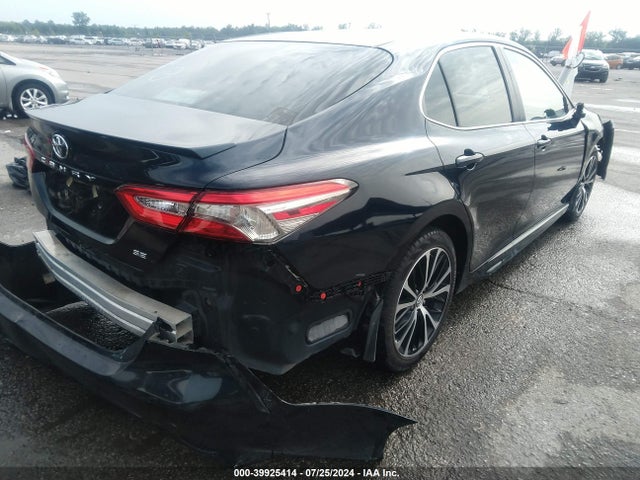 Toyota CAMRY SE 2018 4T1B11HK3JU634068 Image 4