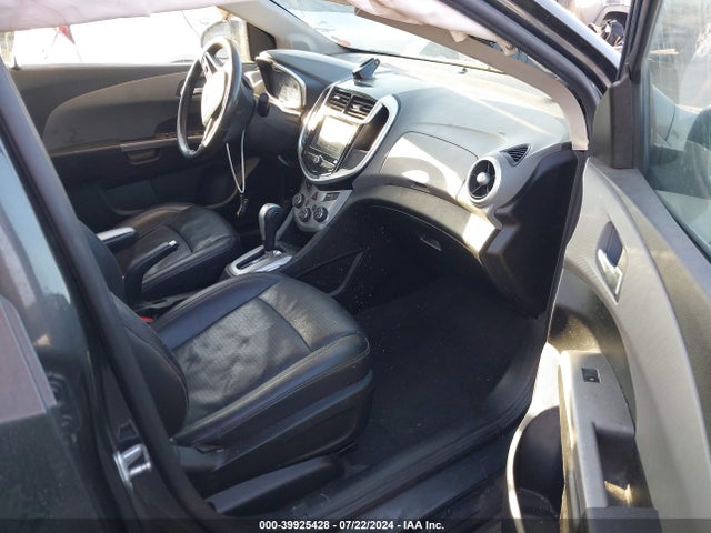 Chevrolet Sonic Premier Auto 2017 1G1JF5SB4H4113266 Image 5