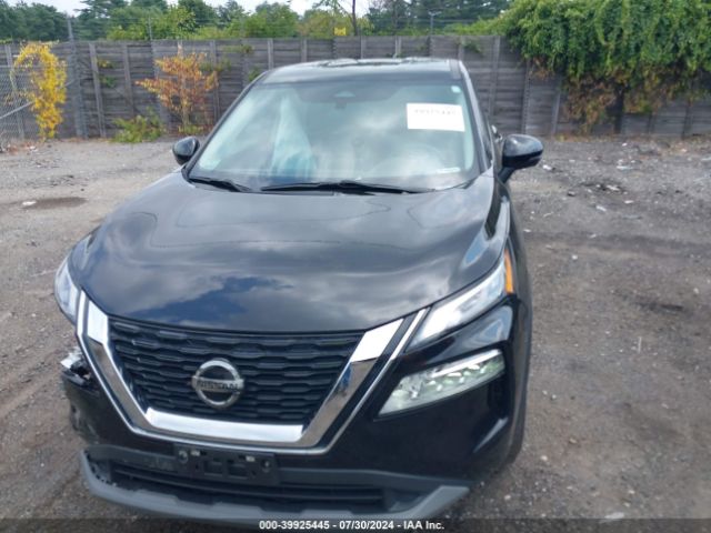 5N1AT3BBXMC818993 Nissan Rogue Sv Intelligent Awd