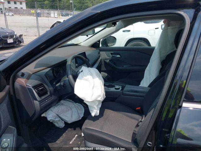 5N1AT3BBXMC818993 Nissan Rogue Sv Intelligent Awd