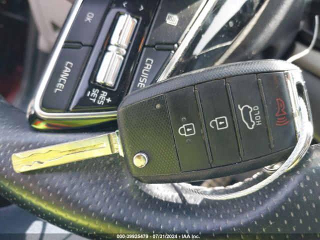 KNDP63AC2L7836122 KIA SPORTAGE S