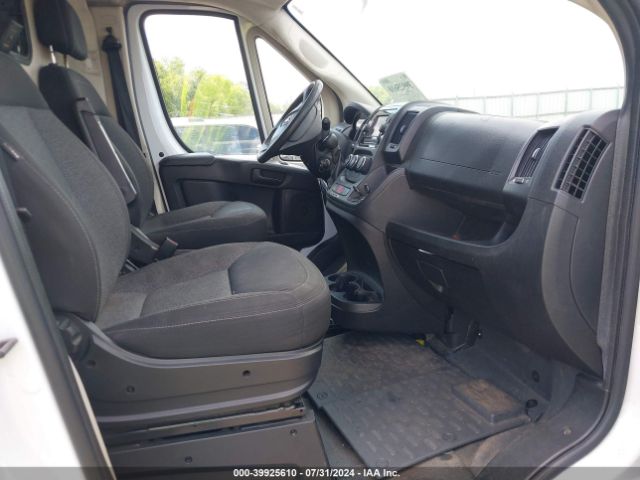 3C6TRVAG0JE127570 RAM Promaster 1500 Low Roof 136 Wb