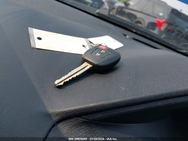 Toyota Prius C Two 2014 JTDKDTB34E1571675 Image 11