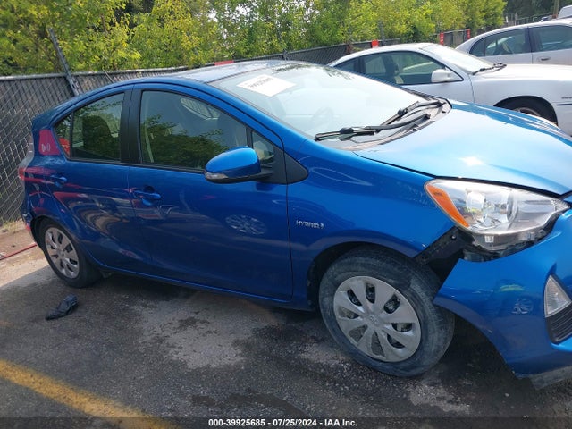 Toyota Prius C Two 2014 JTDKDTB34E1571675 Image 13