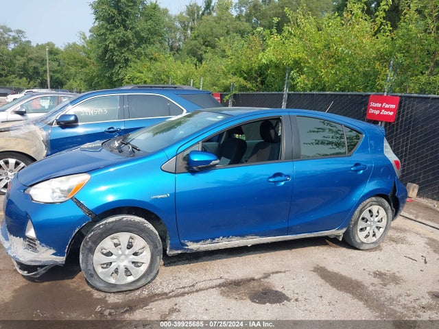 Toyota Prius C Two 2014 JTDKDTB34E1571675 Image 14