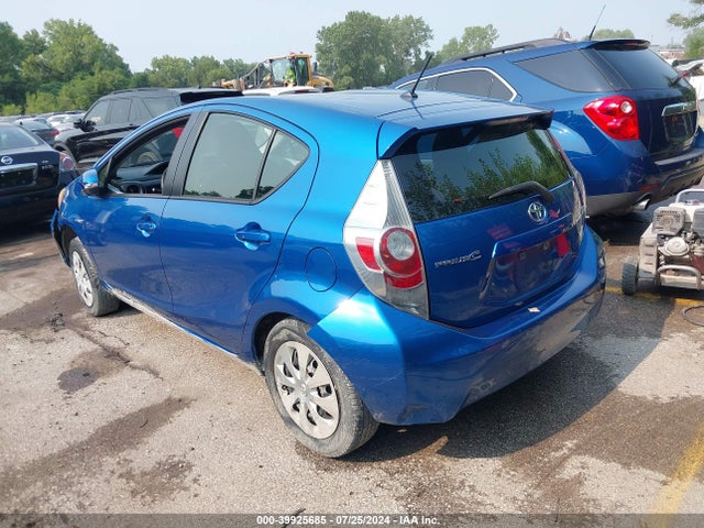 JTDKDTB34E1571675 Toyota Prius C Two