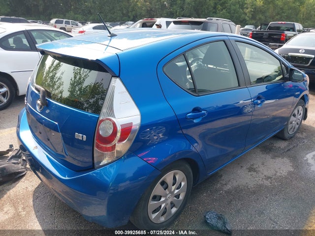 JTDKDTB34E1571675 Toyota Prius C Two