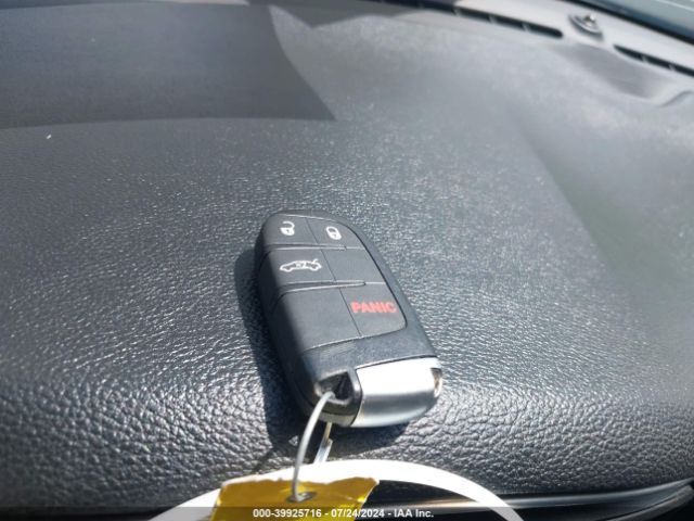 2C3CDZAG4FH712313 Dodge Challenger Sxt