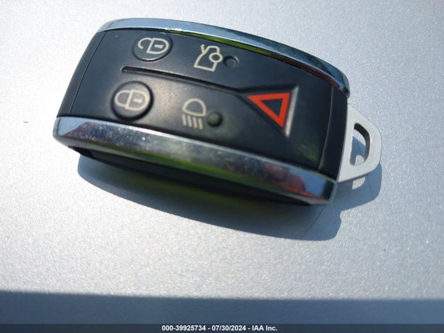 2012 JAGUAR XF SAJWA0HB4CLS26785 Photo 10