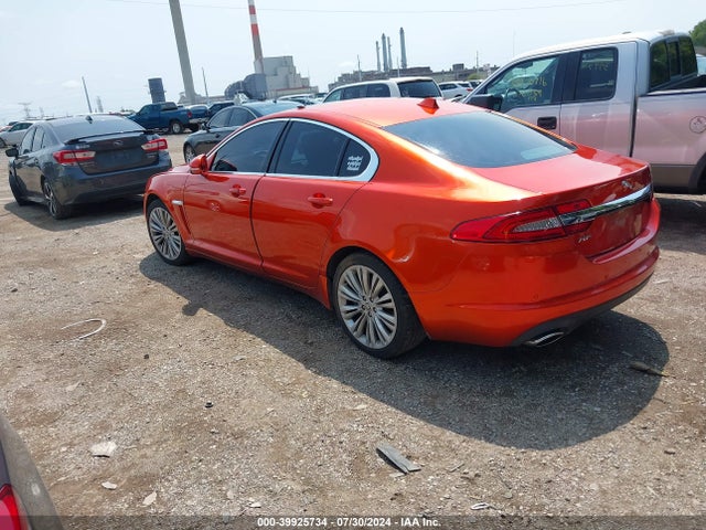 2012 JAGUAR XF SAJWA0HB4CLS26785 Photo 2