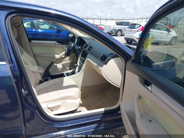 39925743 :رقم المزاد ، 1VWBH7A39CC066212 vin ، 2012 Volkswagen Passat 2.5l Se مزاد بيع