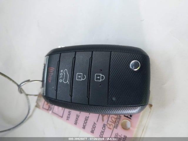 KIA Soul 2016 KNDJN2A23G7339211 Image 11