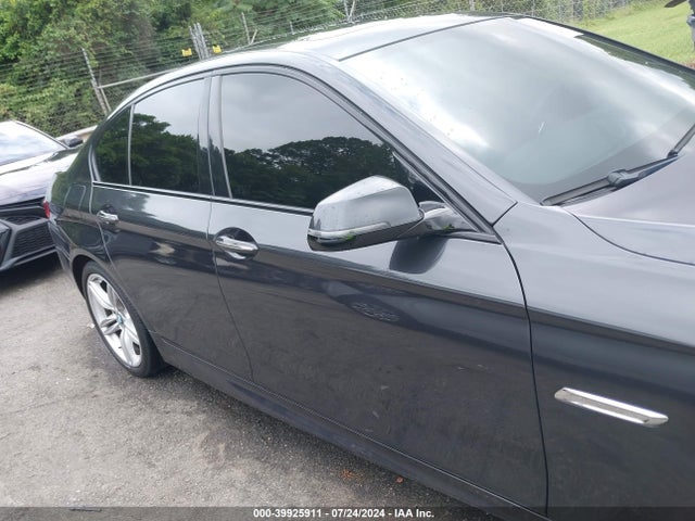 BMW 550i 2015 WBAKN9C51FD682343 Image 13