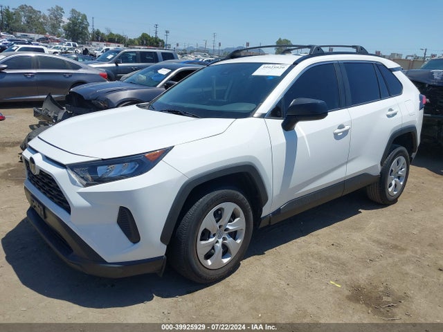 Toyota RAV4 LE 2019 JTMH1RFVXKD030206 Image 2