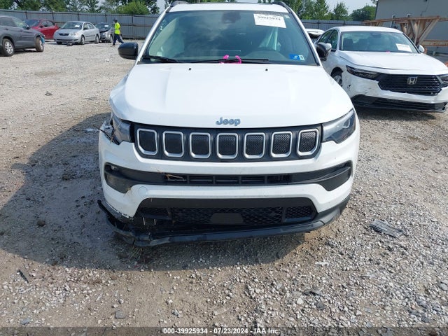 3C4NJDFB6NT113352 Jeep Compass Latitude Lux 4x4