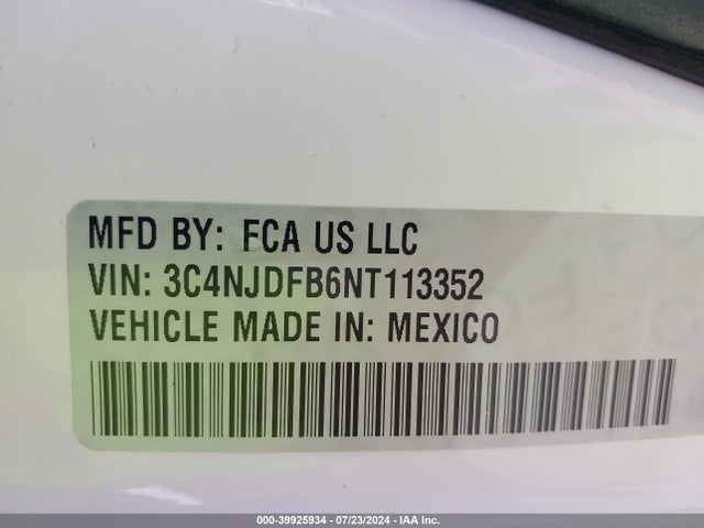 3C4NJDFB6NT113352 Jeep Compass Latitude Lux 4x4