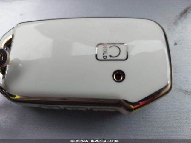 KNDEU2AA2R7501764 KIA SELTOS S