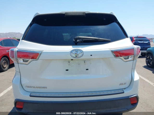 Toyota Highlander Xle V6 2014 5TDKKRFH0ES033654 Image 16