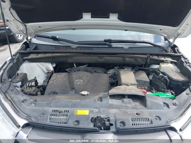 Toyota Highlander Xle 2018 5TDKZRFH0JS282719 Image 10