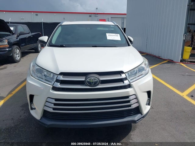 Toyota Highlander Xle 2018 5TDKZRFH0JS282719 Image 13