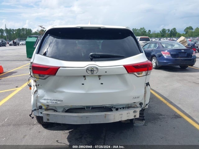 Toyota Highlander Xle 2018 5TDKZRFH0JS282719 Image 17