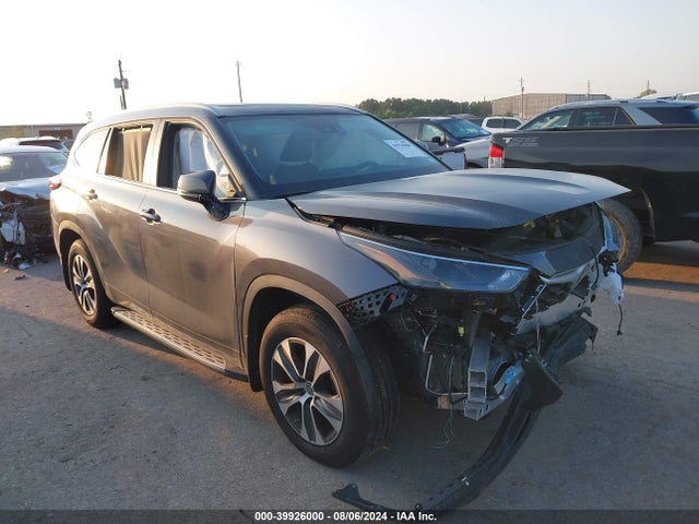 Toyota Highlander Xle 2024 5TDKDRAH9RS053005 Image 1