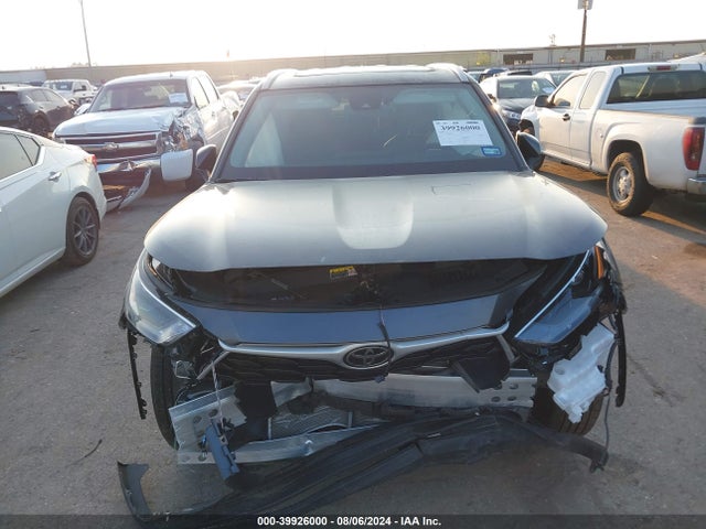 Toyota Highlander Xle 2024 5TDKDRAH9RS053005 Image 12