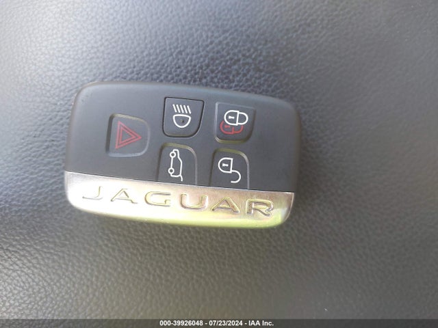 2020 JAGUAR F-PACE SADCJ2FXXLA630430 Photo 10