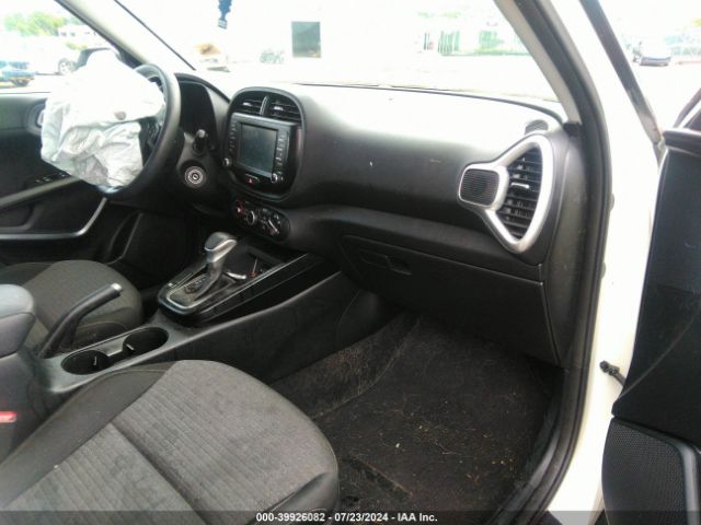 KNDJ23AUXM7137395 KIA SOUL S