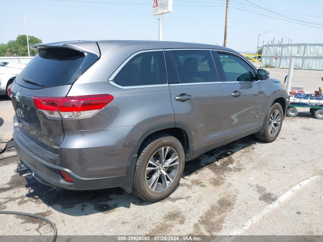 Toyota Highlander Le 2019 5TDBZRFH5KS738604 Image 4