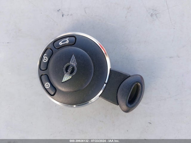 2011 MINI COOPER WMWSU3C52BT183910 Photo 10