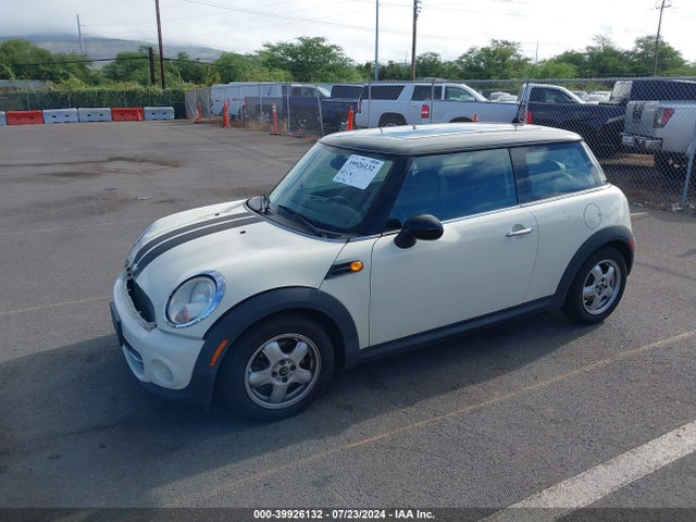 2011 MINI COOPER WMWSU3C52BT183910 Photo 1