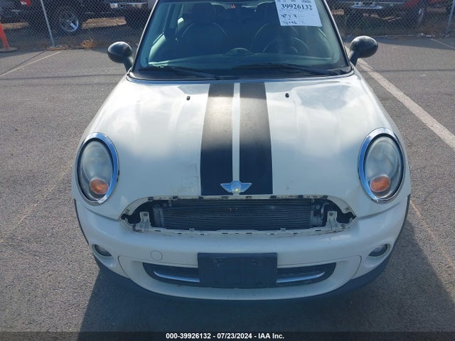 2011 MINI COOPER WMWSU3C52BT183910 Photo 5