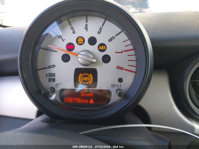 2011 MINI COOPER WMWSU3C52BT183910 Photo 6