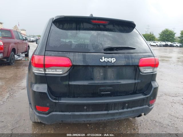 1C4RJEAGXJC113905 Jeep Grand Cherokee Laredo E 4x2
