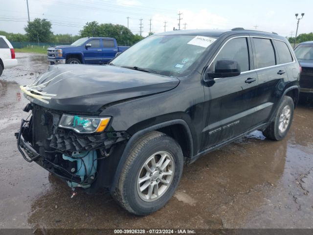 1C4RJEAGXJC113905 Jeep Grand Cherokee Laredo E 4x2