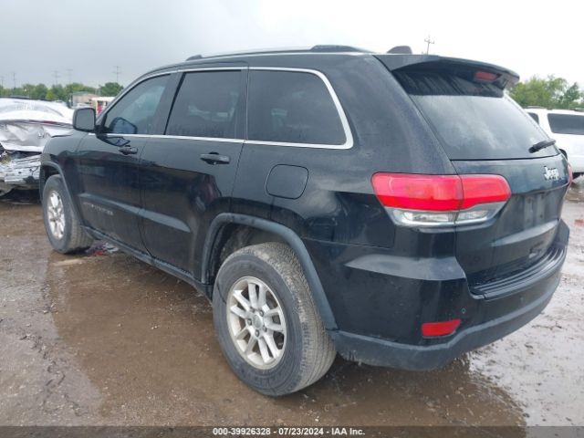 1C4RJEAGXJC113905 Jeep Grand Cherokee Laredo E 4x2