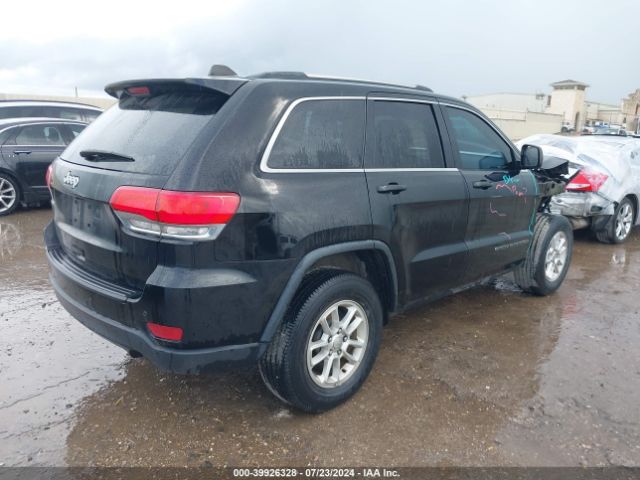 1C4RJEAGXJC113905 Jeep Grand Cherokee Laredo E 4x2