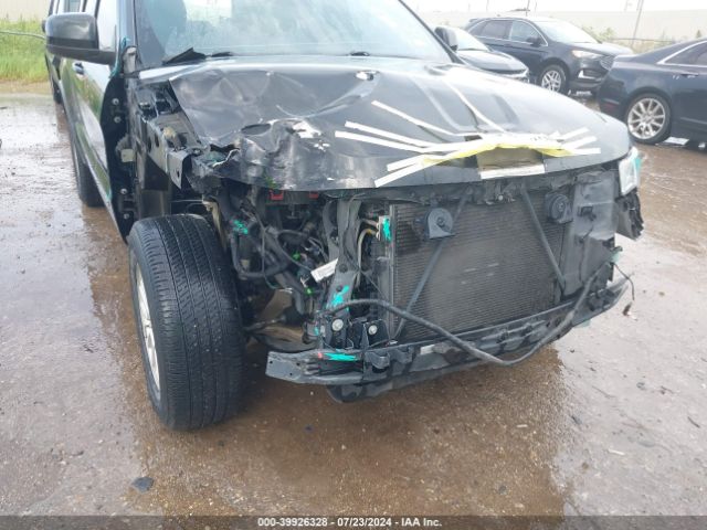 1C4RJEAGXJC113905 Jeep Grand Cherokee Laredo E 4x2
