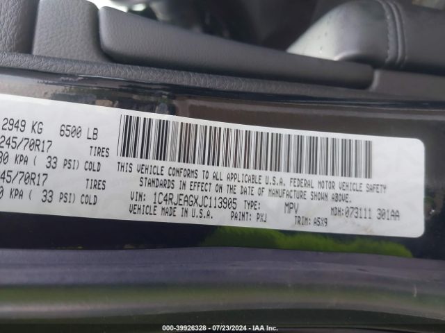 1C4RJEAGXJC113905 Jeep Grand Cherokee Laredo E 4x2