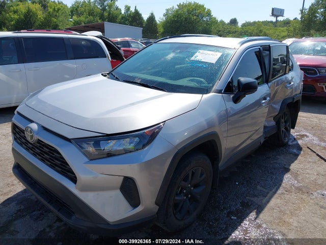 Toyota RAV4 LE 2021 2T3H1RFV9MC162350 Image 2
