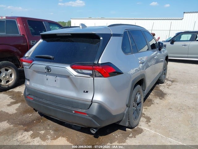 Toyota RAV4 LE 2021 2T3H1RFV9MC162350 Image 4