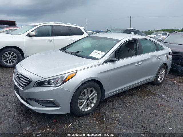 Hyundai SONATA SE 2015 5NPE24AF0FH246696 Image 2