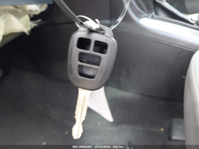 Toyota COROLLA LE 2018 5YFBURHE6JP816994 Image 11