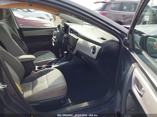 Toyota COROLLA LE 2018 5YFBURHE6JP816994 Image 5