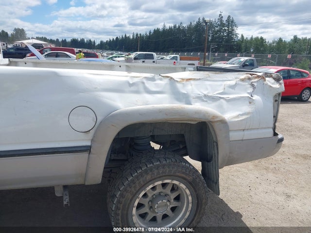 39926478 :رقم المزاد ، 3B7KF2368XG185374 vin ، 1999 Dodge Ram 2500 St مزاد بيع