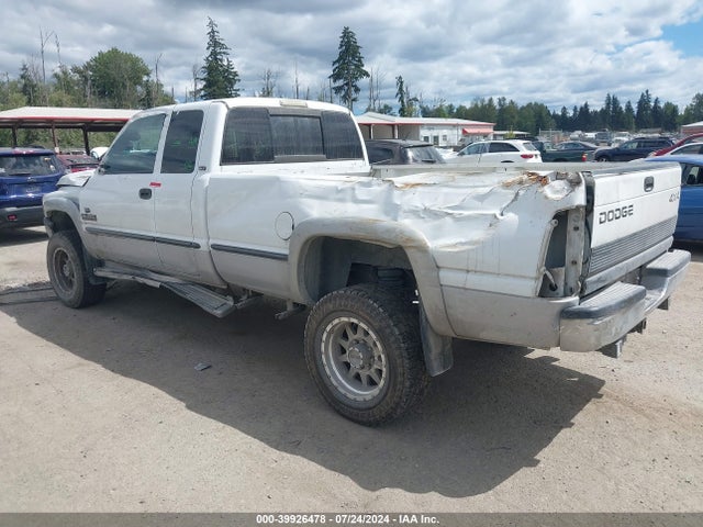 39926478 :رقم المزاد ، 3B7KF2368XG185374 vin ، 1999 Dodge Ram 2500 St مزاد بيع