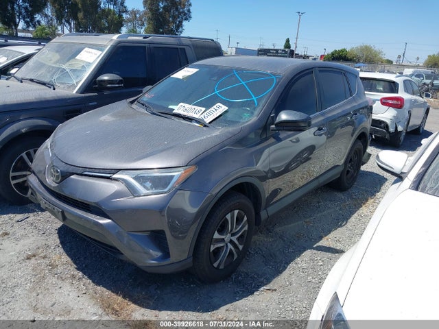 Toyota RAV4 LE 2017 2T3ZFREV7HW362977 Image 2